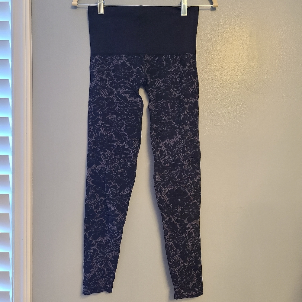 Soma Slimming Legging Lace Tapestry Black Size Small